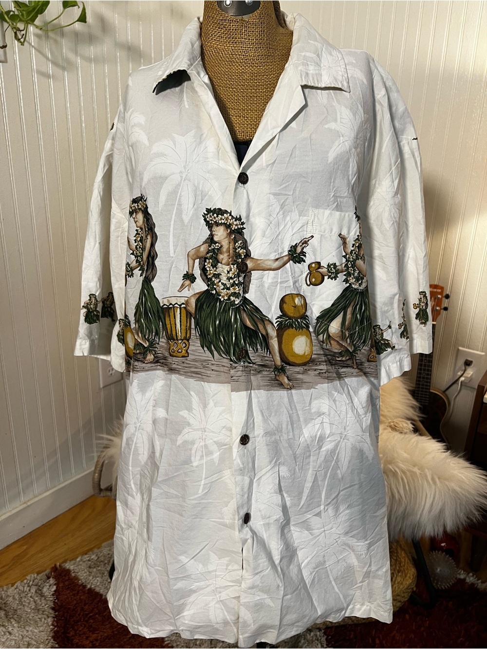 White Hawaiian Hula Print Men's Button-Up shirt
